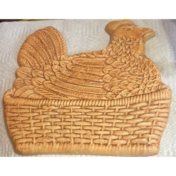 Vintage Chicken Wall Plaque Wall Hanging Mancer Italy Ceramic Hen in Basket - Picture 1 of 9
